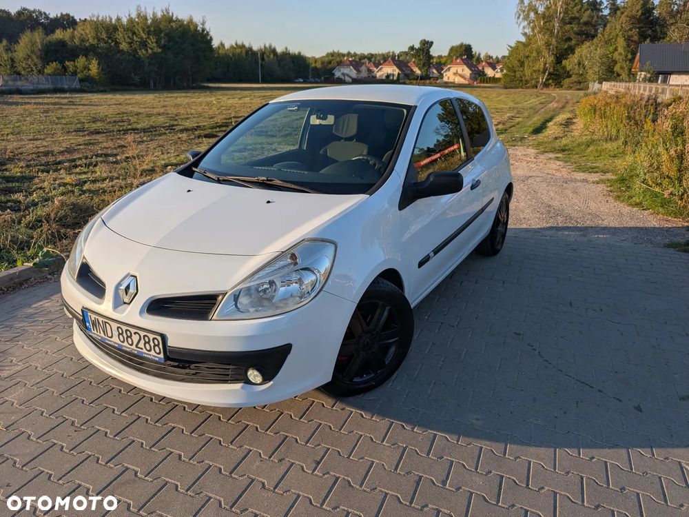 Renault Clio - 17