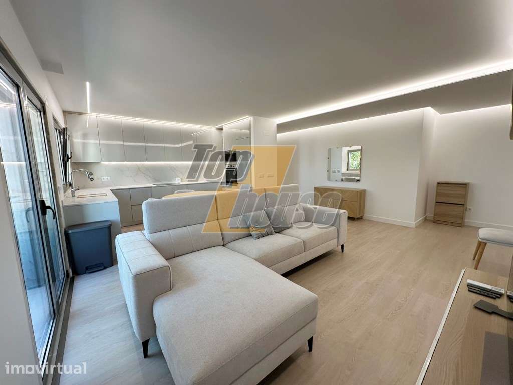 Apartamento T2 com parqueamento - Costa de Caparica - Grande imagem: 2/26