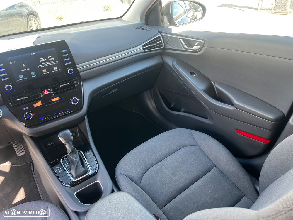 Hyundai Ioniq 1.6 GDI HEV Hybrid Tech - 28