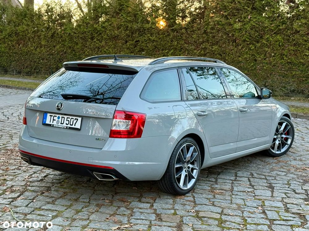 Skoda Octavia 2.0 TDI RS Challenge DSG - 3