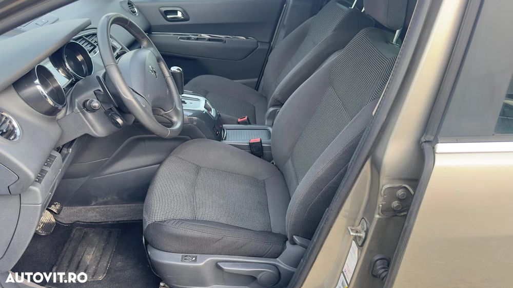 Peugeot 5008 - 28