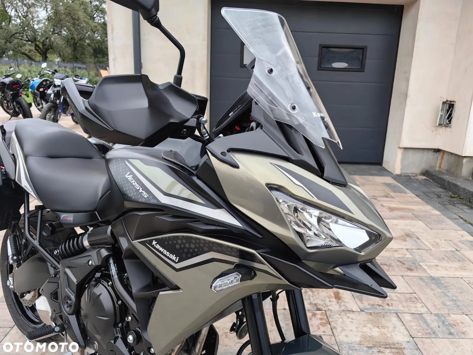 Kawasaki Versys 650 - 12