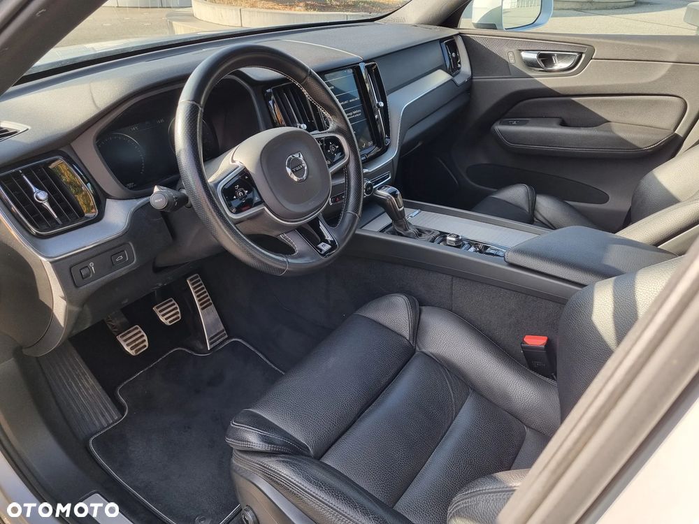Volvo XC 60 D3 R-Design - 4