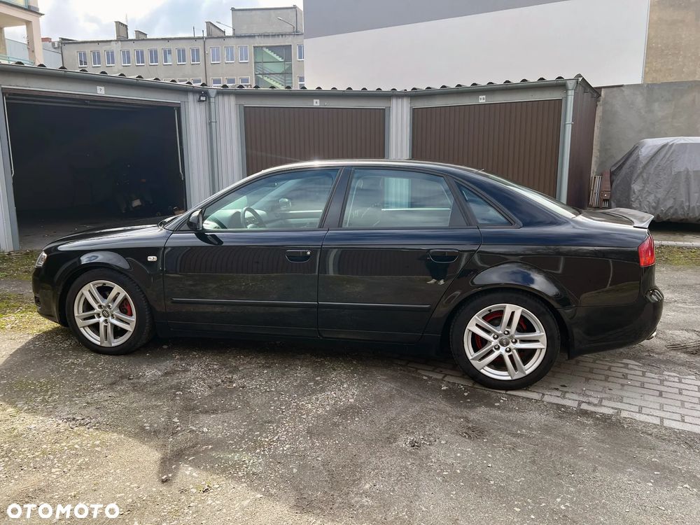 Audi A4 Limousine - 3