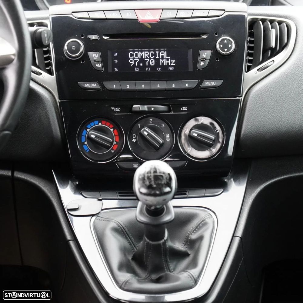 Lancia Ypsilon 1.2 Oro S&S - 14