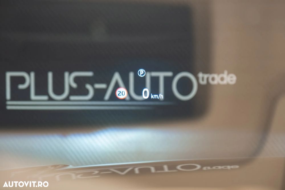 Land Rover Range Rover 4.4 V8 P530 LWB SV - 18