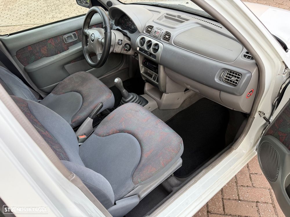 Nissan Micra 1.5 D Luxury - 12