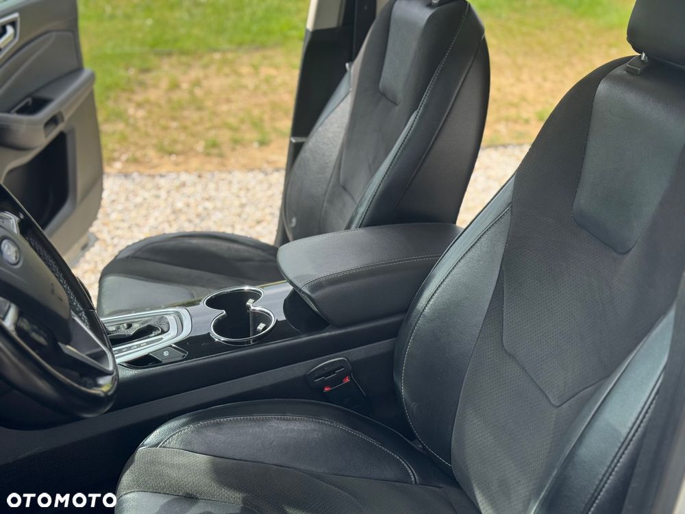 Ford S-Max 2.0 TDCi 4WD Titanium PowerShift - 28