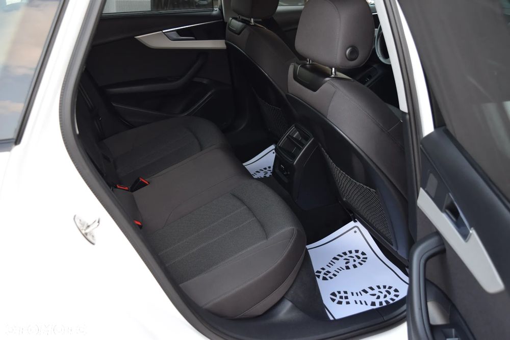 Audi A4 Avant 40 TDI quattro S tronic - 37