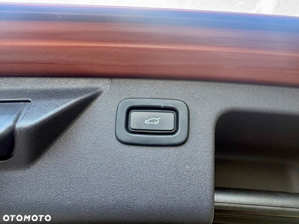 Land Rover Discovery Sport 2.0 D180 R-Dynamic - 25