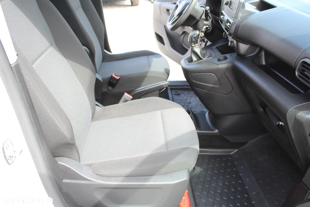 Opel Combo - 25