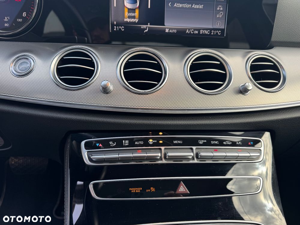 Mercedes-Benz Klasa E 220 d 4-Matic 9G-TRONIC - 16