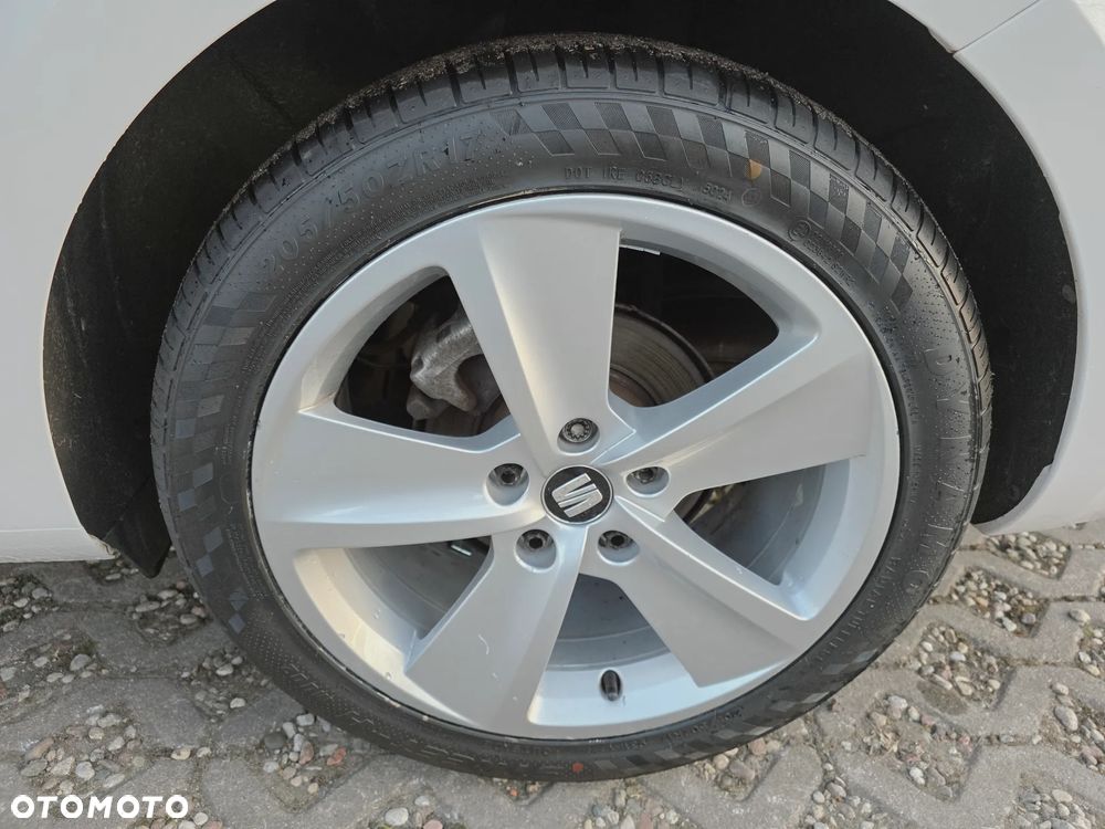 Seat Leon 2.0 TDI DPF Ecomotive DSG FR - 22