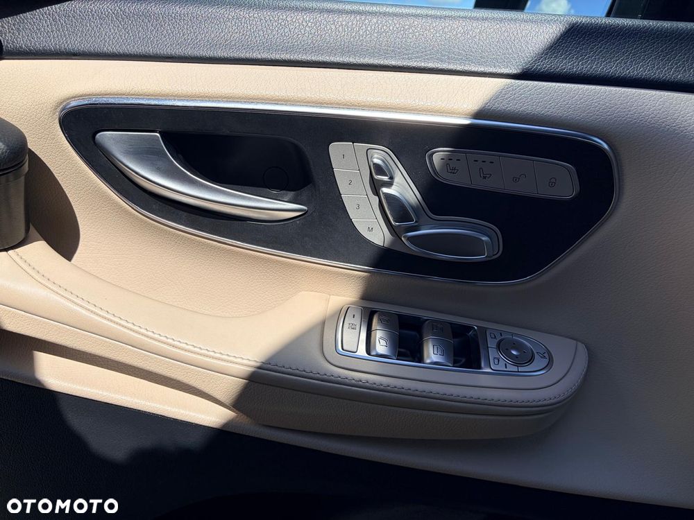 Mercedes-Benz Klasa V 300 d 4-Matic Exclusive 9G-Tronic (d³ugi) - 20