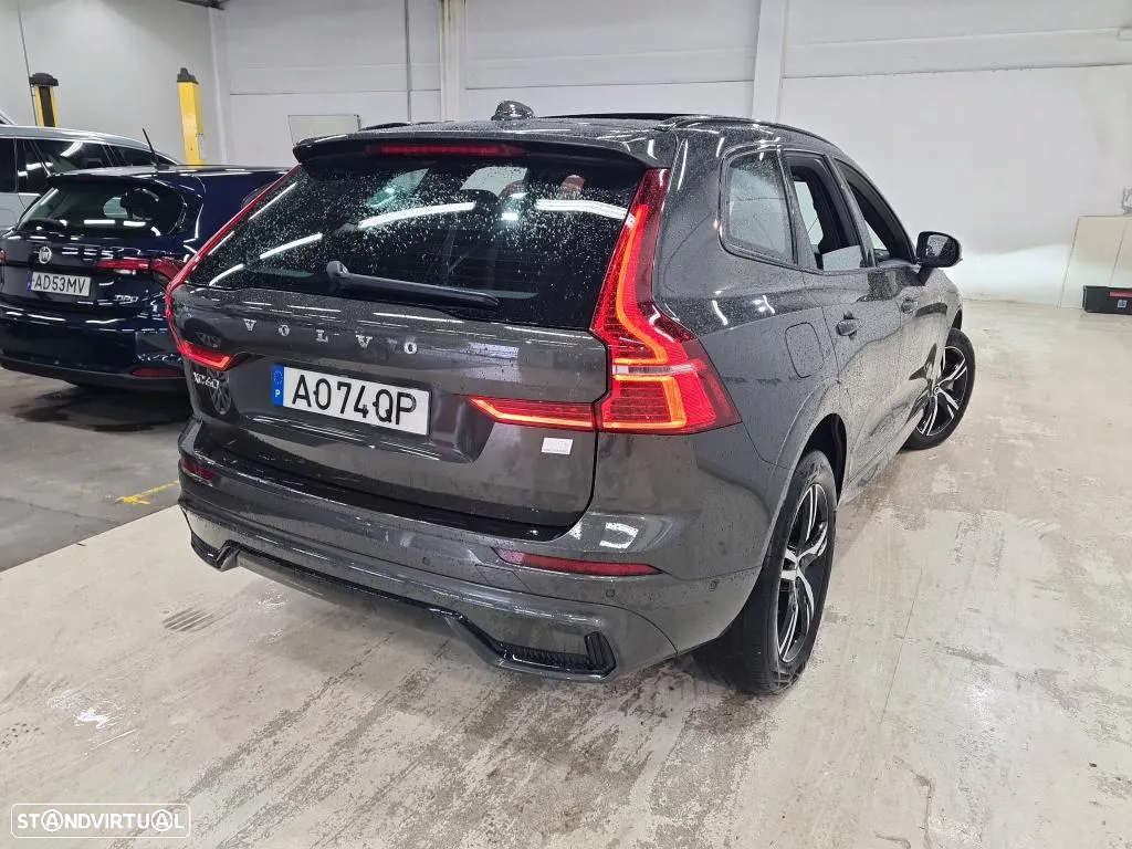 Volvo XC 60 2.0 T6 PHEV R-Design AWD - 2