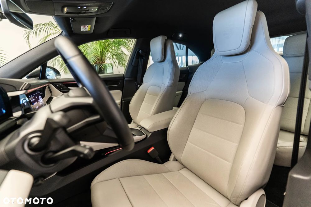 Porsche Macan 4 100kWh - 12