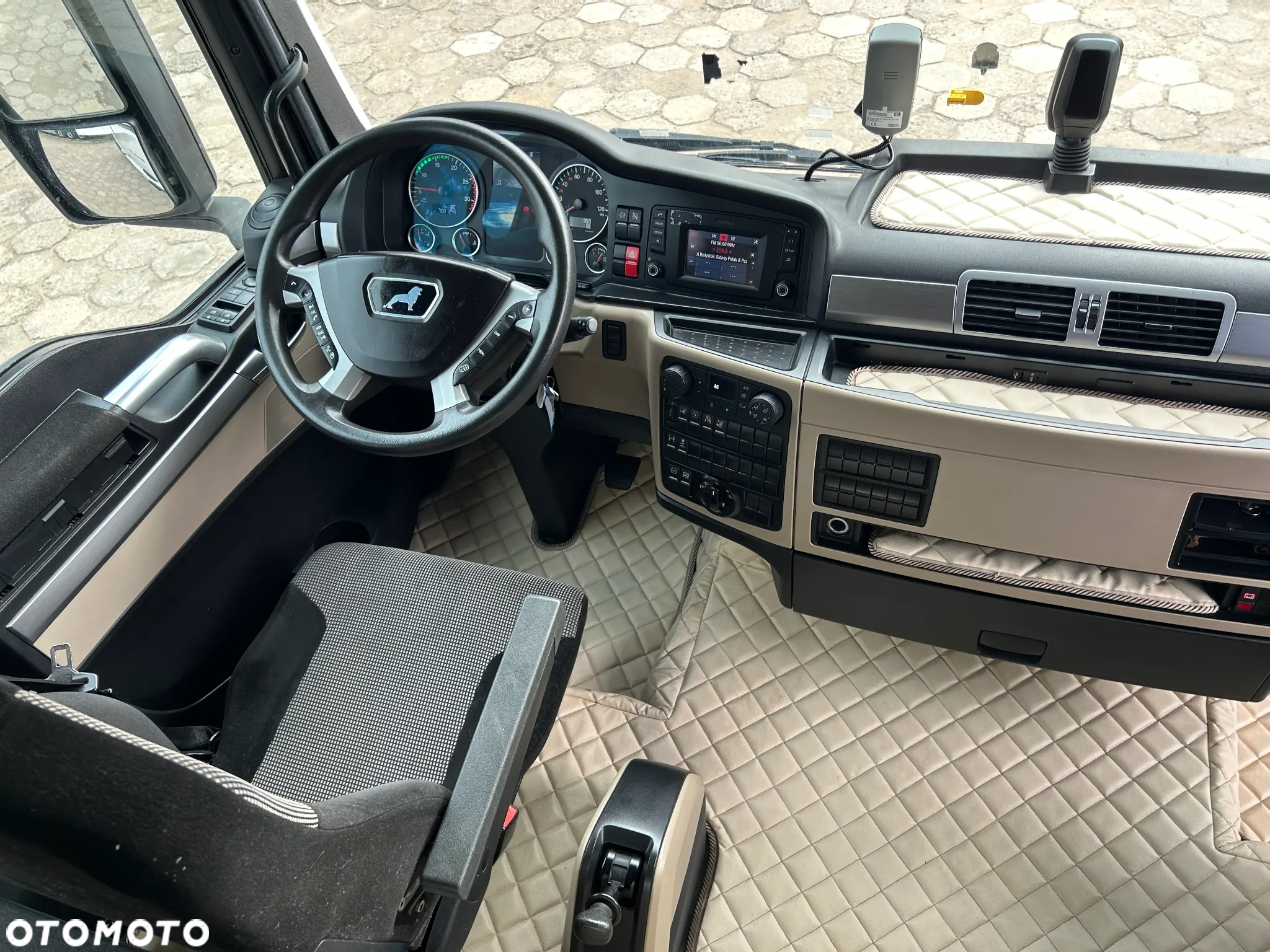 MAN TGX 18.460 KM / AUTOMAT / RETARDER / 700 TYS. KM PRZEBIEGU !! - 40