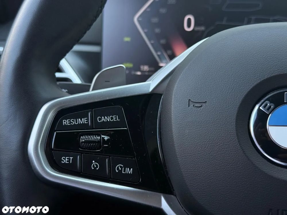 BMW Seria 3 330i xDrive M Sport sport - 18