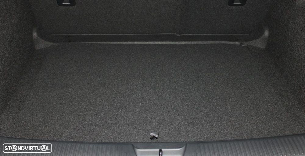MG MG4 64 kWh Luxury - 6