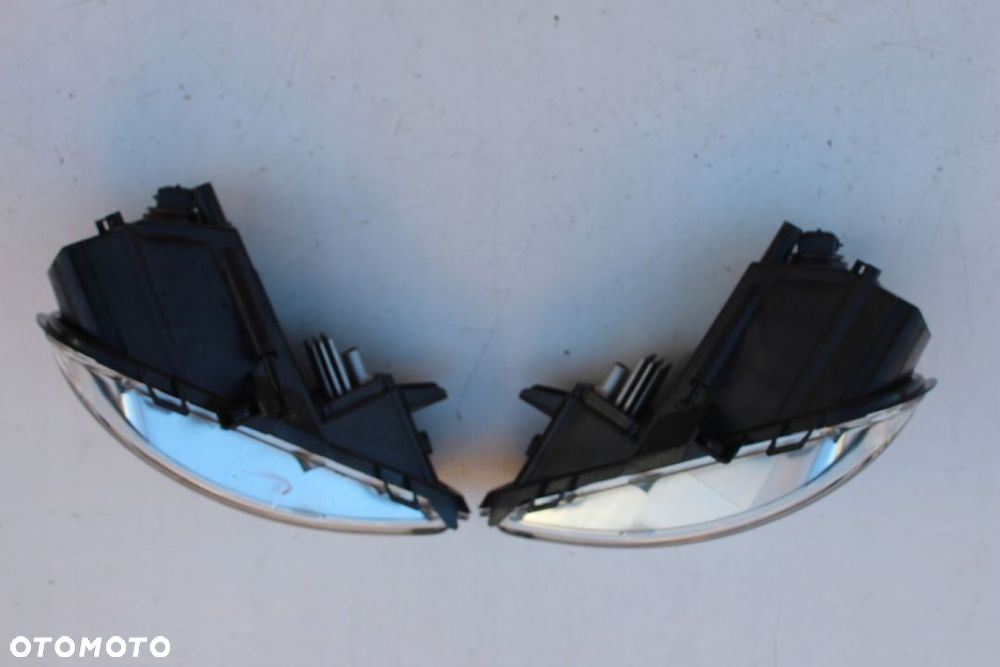 Halogen Przeciwmgielny Mercedes Actros MP4 2012-  H11 Led Oryginał A9608202256 A9608202156 - 2