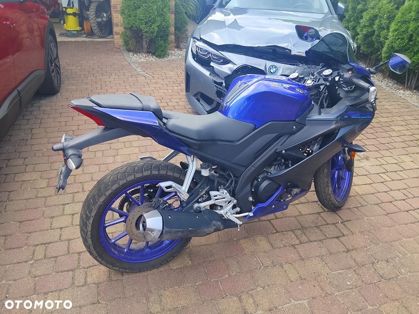 Yamaha YZF - 3