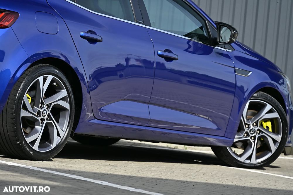 Renault Megane ENERGY TCe 205 EDC GT - 38