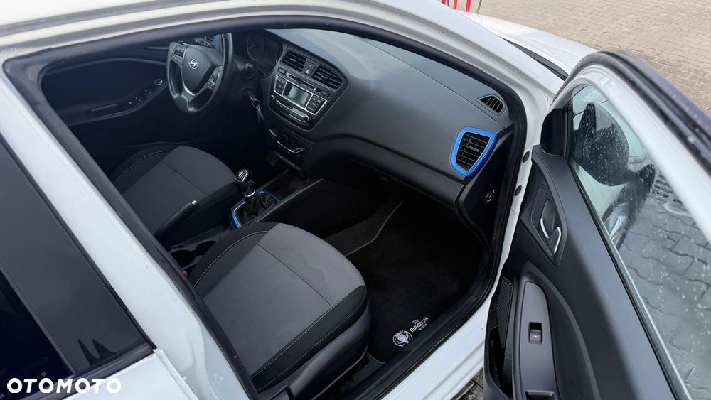 Hyundai i20 1.1 CRDi - 10