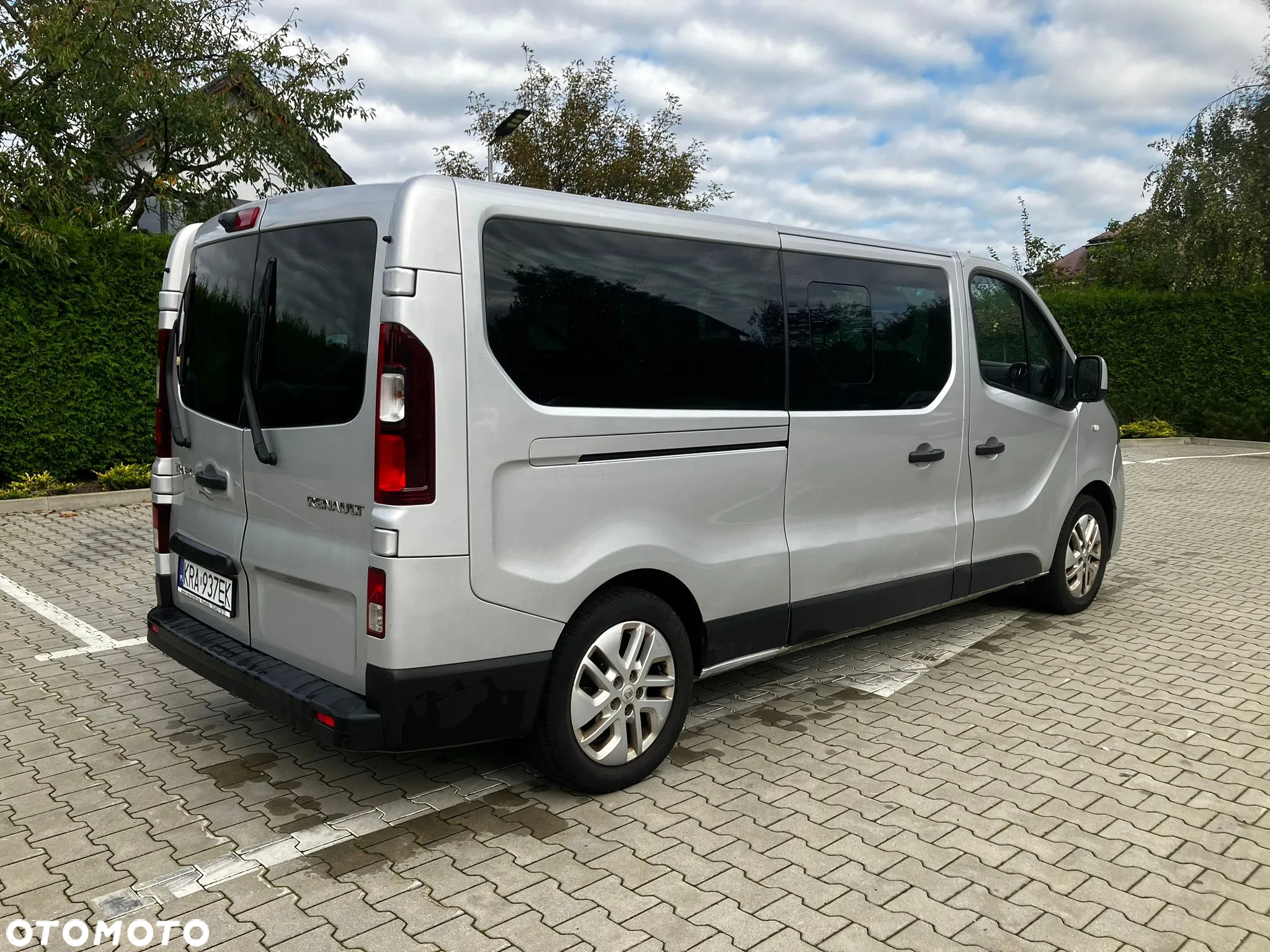 Renault Trafic Grand SpaceClass 2.0 dCi EDC - 23