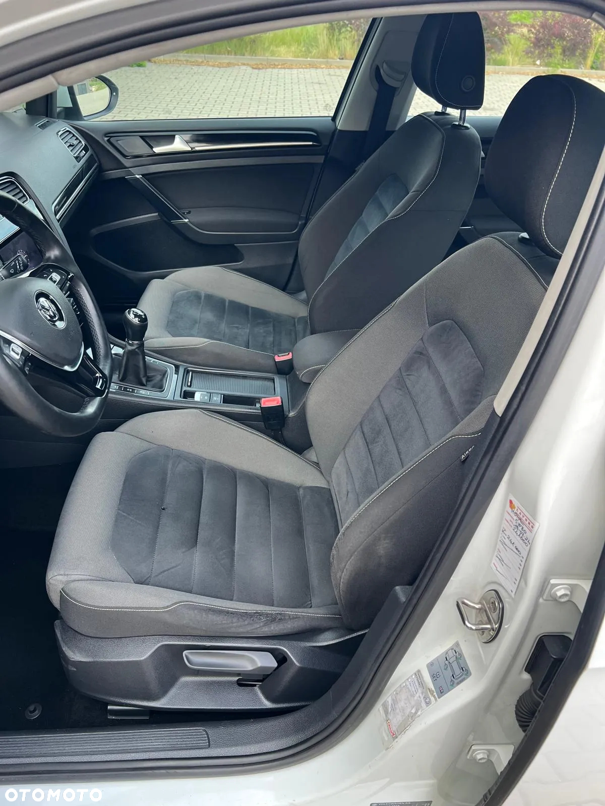 Volkswagen Golf 2.0 BlueTDI 4Motion Comfortline - 12
