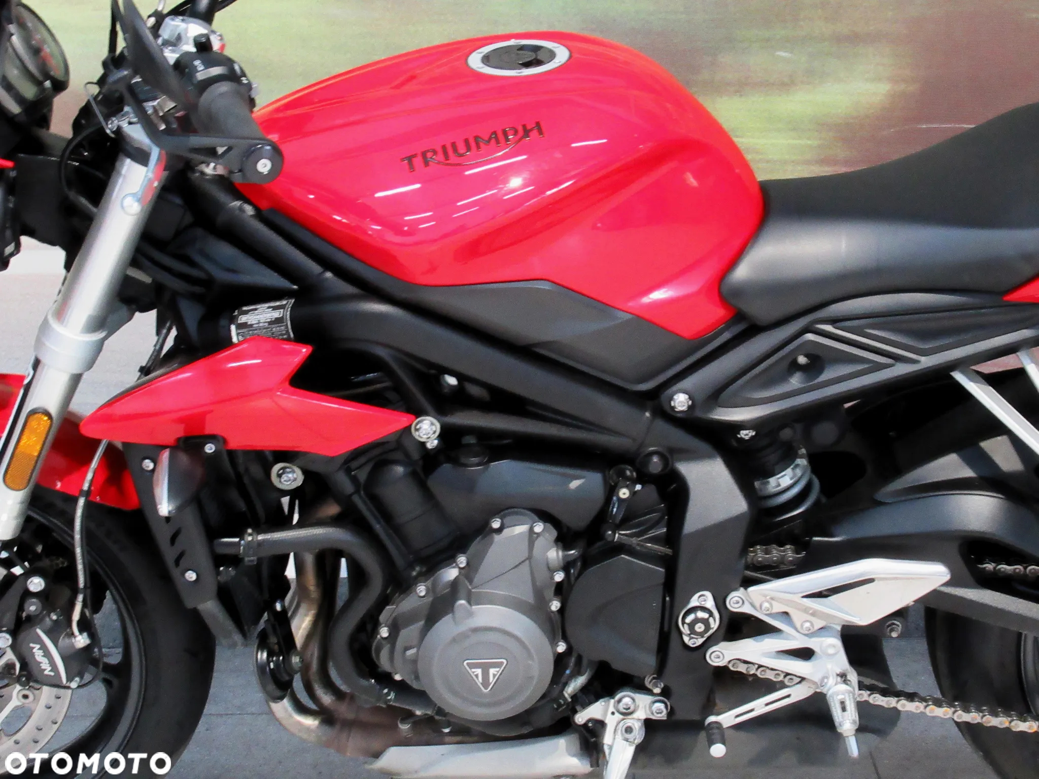 Triumph Street Triple - 18