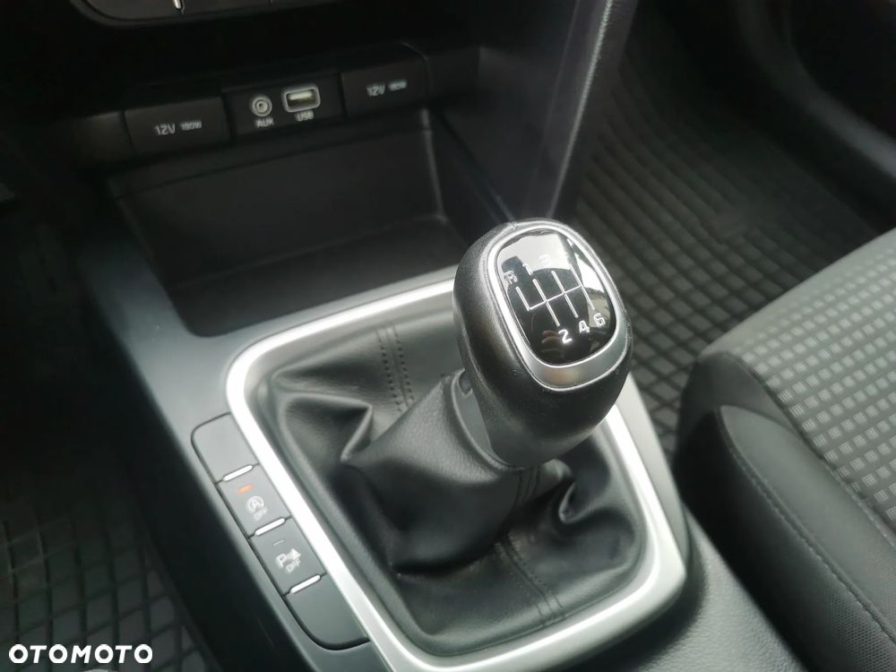 Kia Ceed 1.4 L - 21