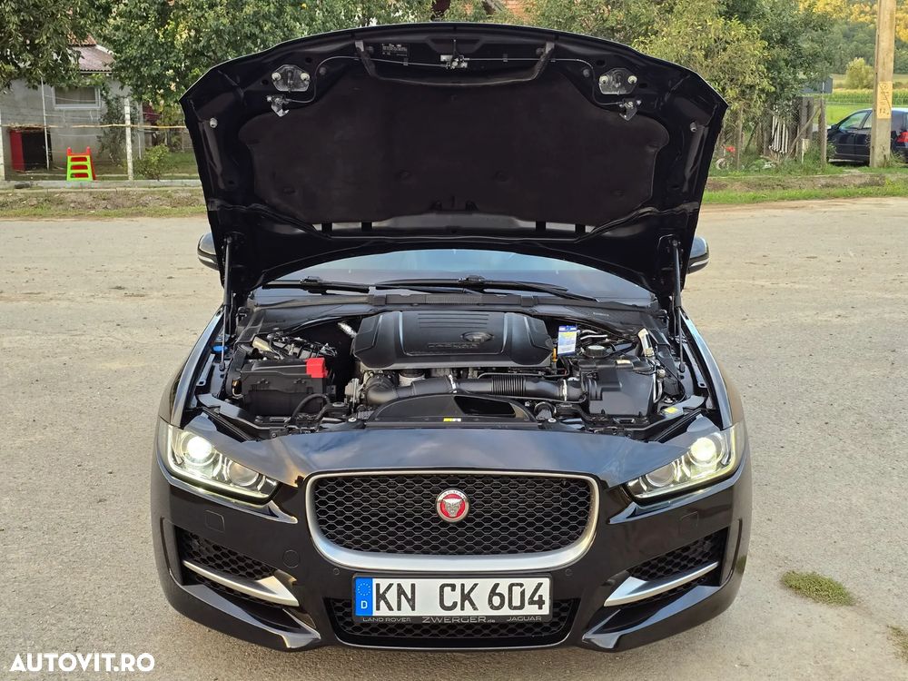 Jaguar XE 2.0 AWD R-Sport - 39