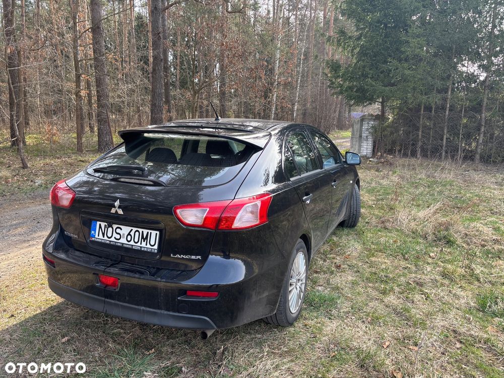 Mitsubishi Lancer 1.6 Inform - 9