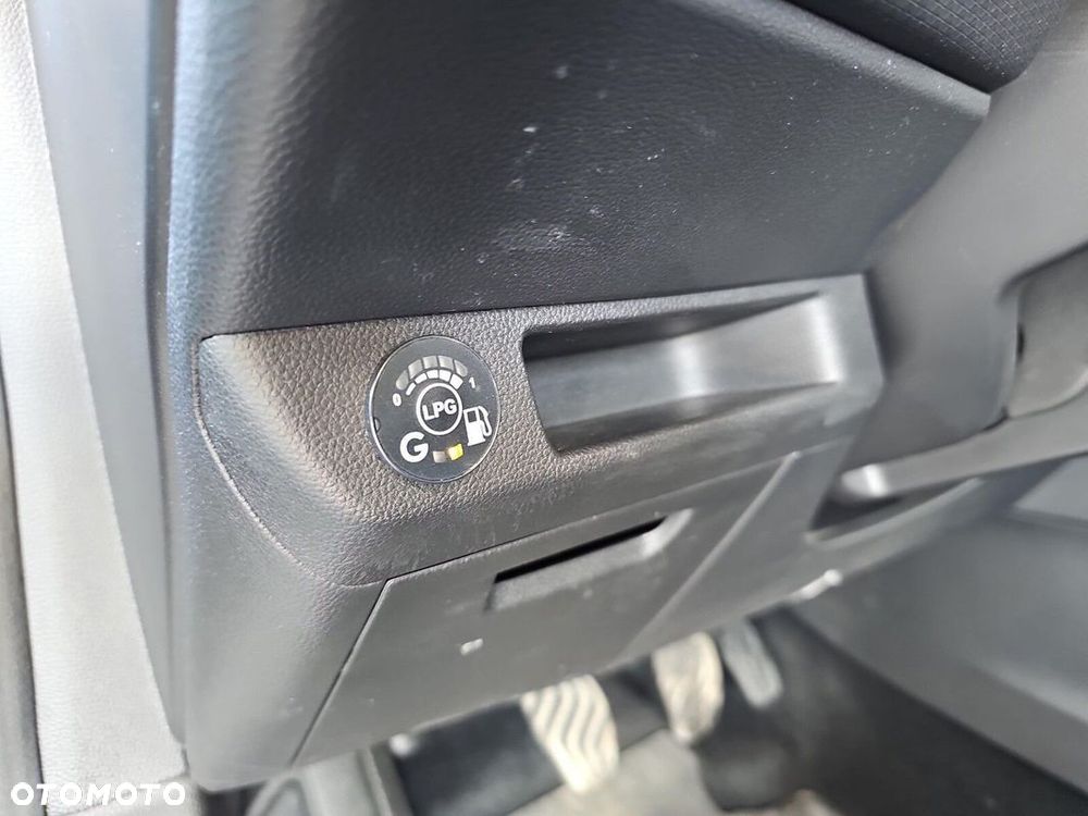 Renault Clio - 21