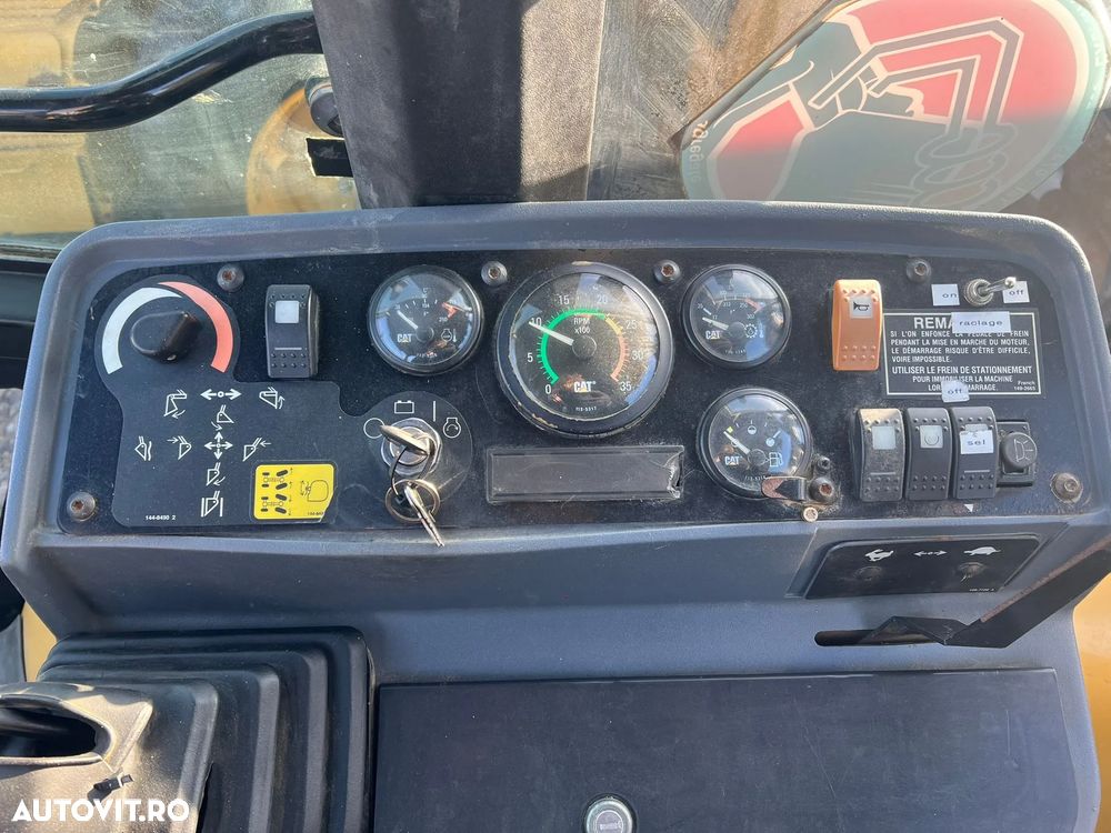 Caterpillar 438C - 13