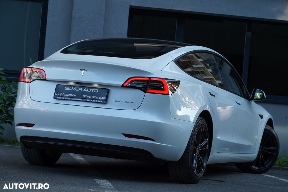 Tesla Model 3 - 13