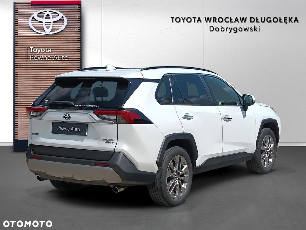 Toyota RAV4 - 6