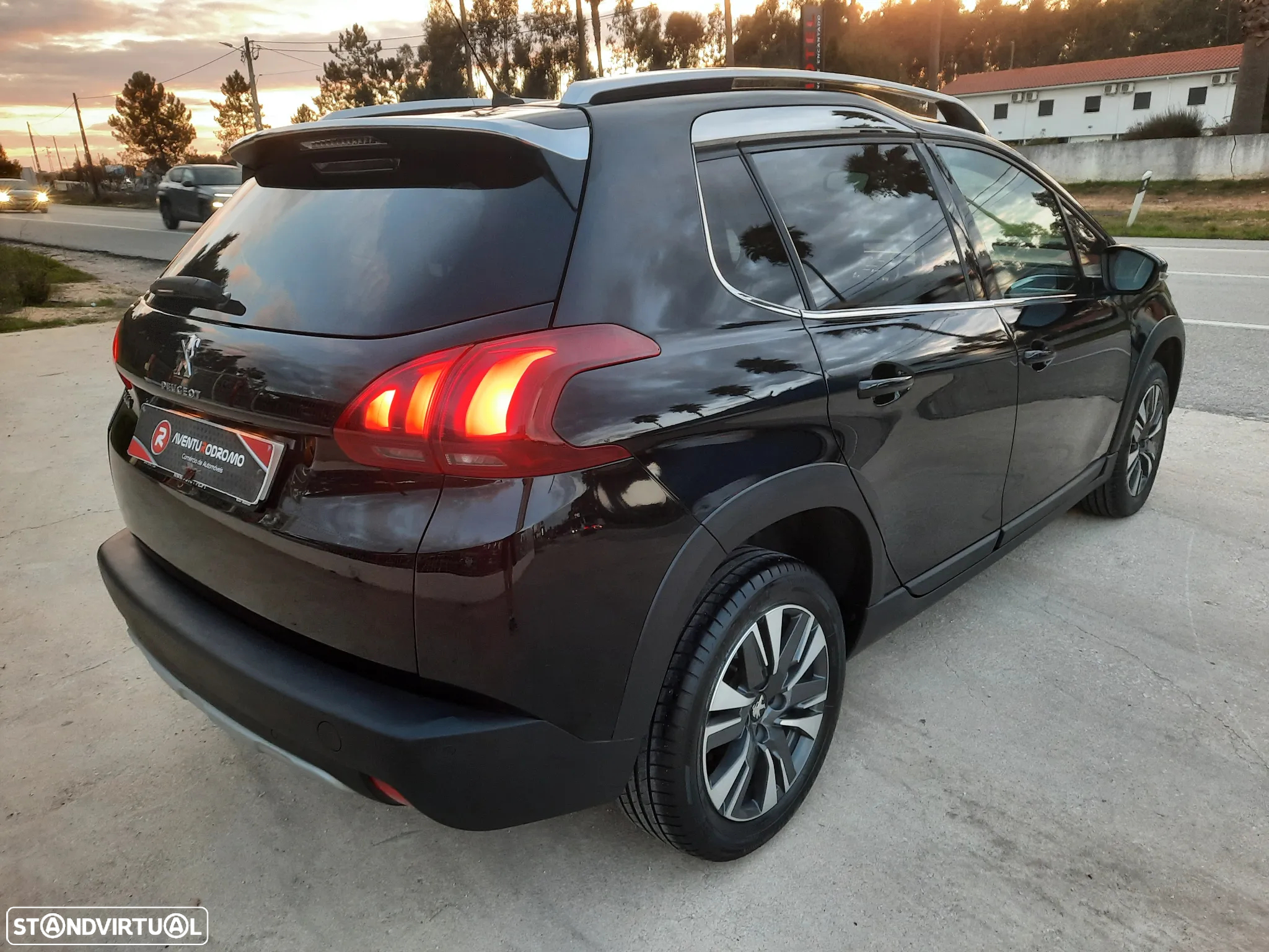 Peugeot 2008 1.6 BlueHDi Allure - 13