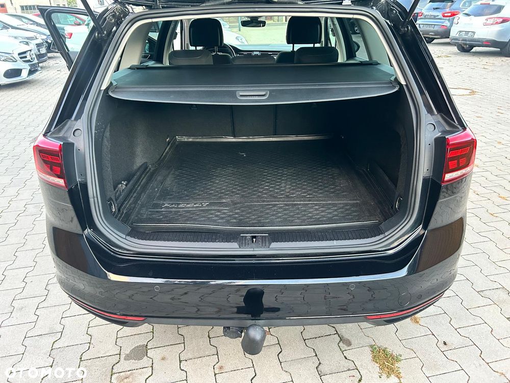 Volkswagen Passat 1.5 TSI OPF DSG Comfortline - 24