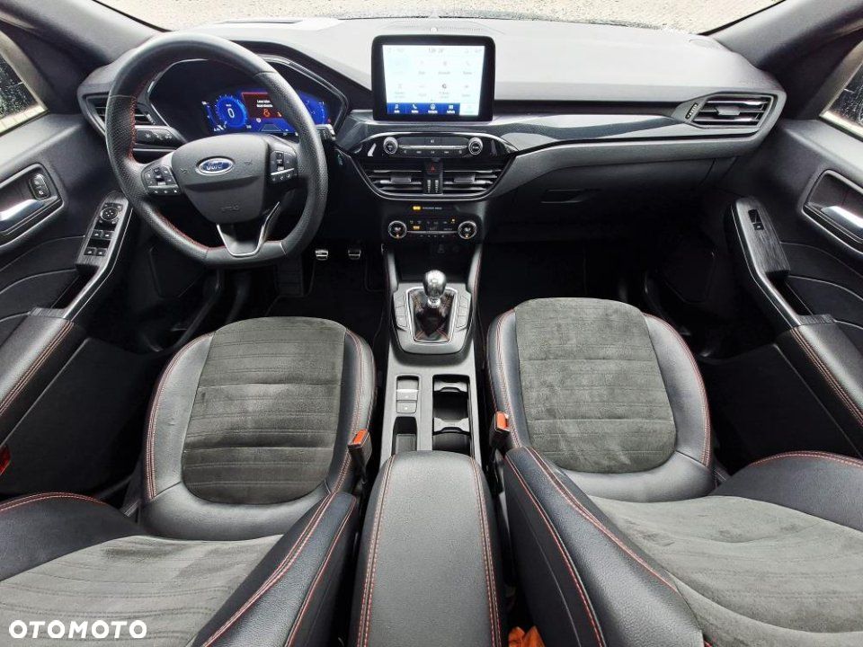 Ford Kuga - 17