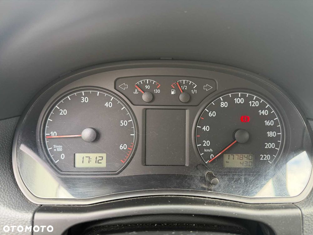 Volkswagen Polo - 8