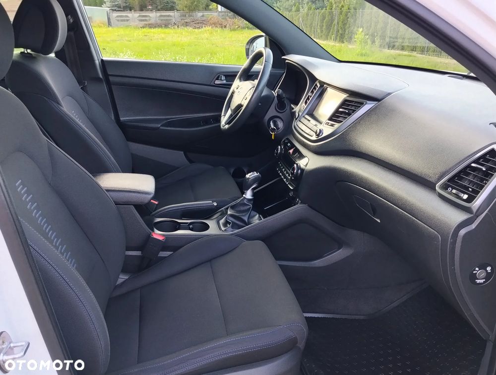 Hyundai Tucson 1.6 GDI BlueDrive GO 2WD - 14