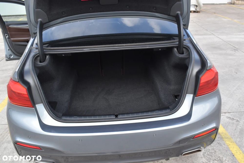 BMW Seria 5 530d xDrive M Sport sport - 12