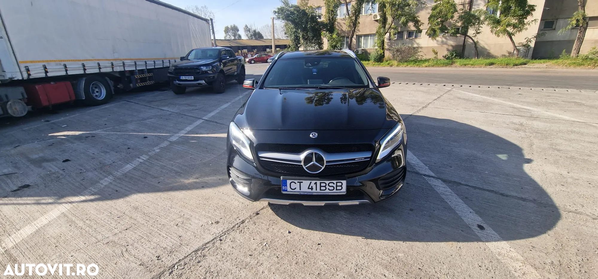 Mercedes-Benz GLA 200 d 4MATIC Aut. - 1