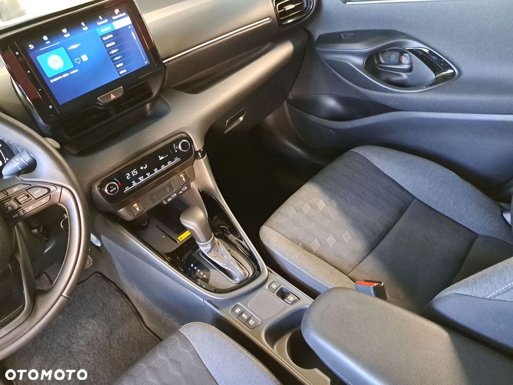 Toyota Yaris Hybrid 1.5 Style - 28