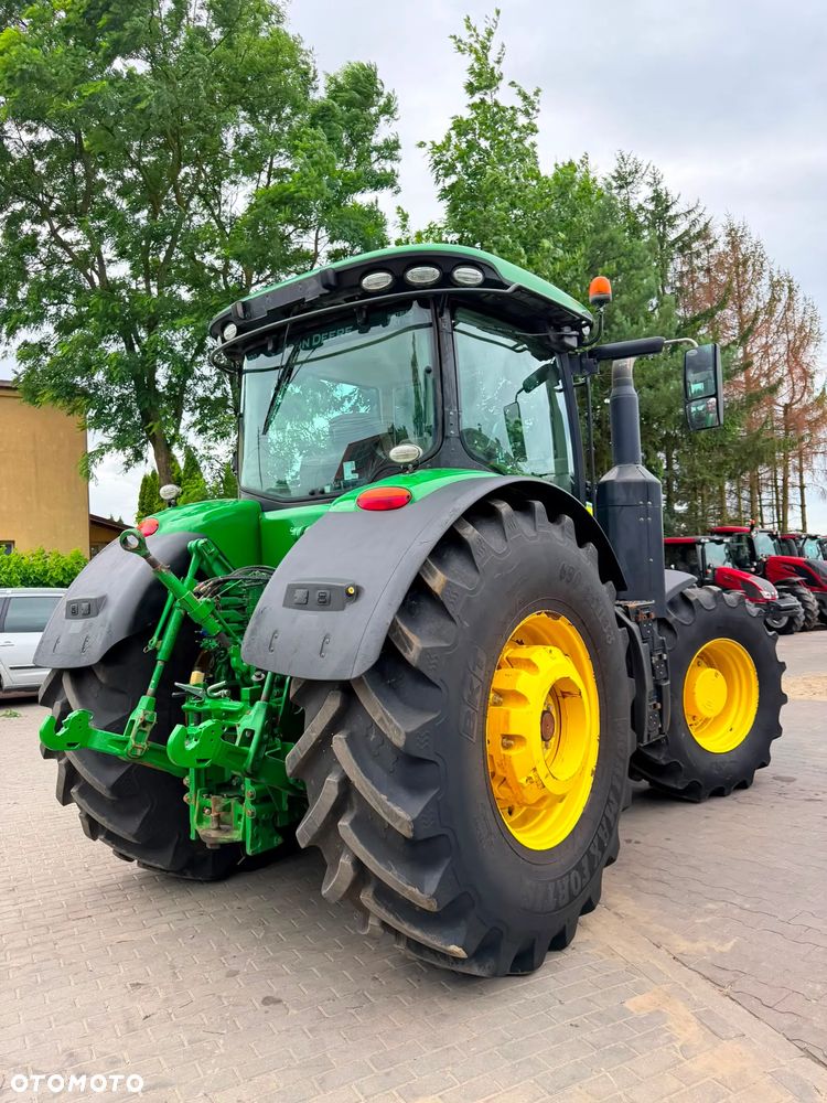 John Deere 7270R - 17