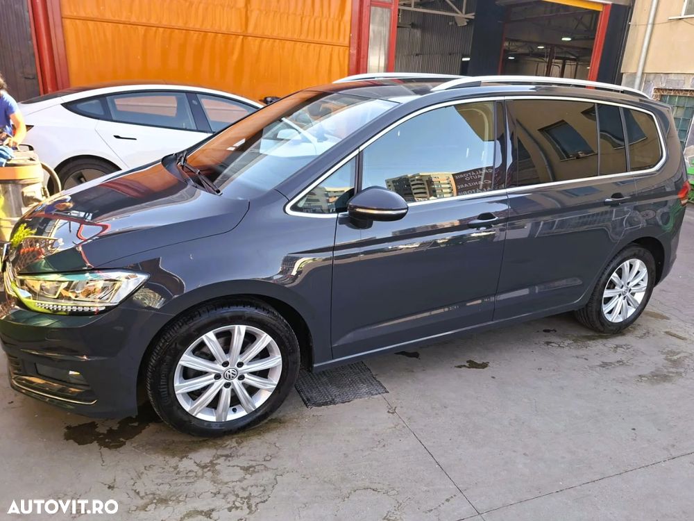 Volkswagen Touran 2.0 TDI Highline - 3
