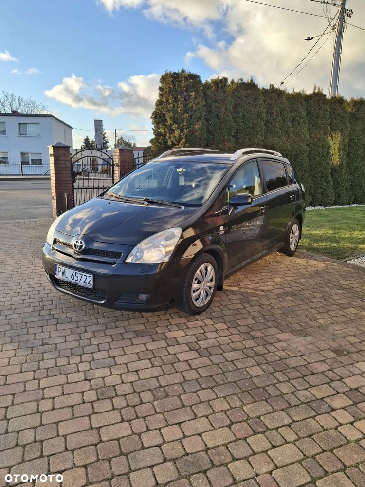 Toyota Corolla Verso - 2