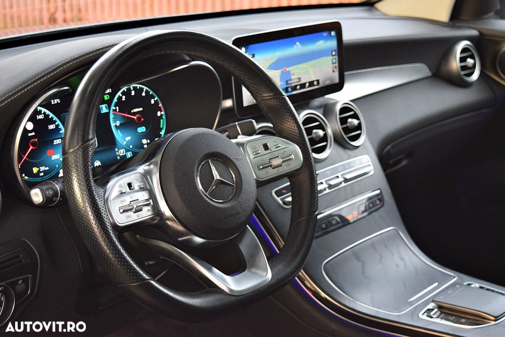 Mercedes-Benz GLC 300 e 4Matic 9G-TRONIC AMG Line Plus - 20