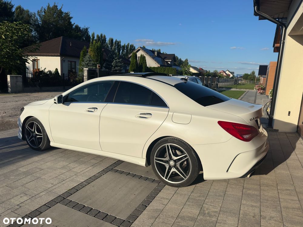 Mercedes-Benz CLA 200 7G-DCT AMG Line - 1